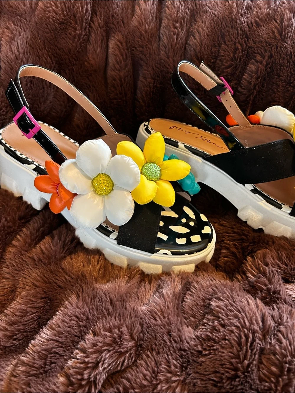 Betsey Johnson Women’s Kinslee Platform Sandals Black Floral Sandals with Yellow - Picture 3 of 5